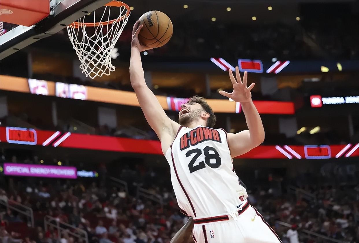 格林复出首战，公牛状态火爆，助攻爆棚成为焦点！的简单介绍