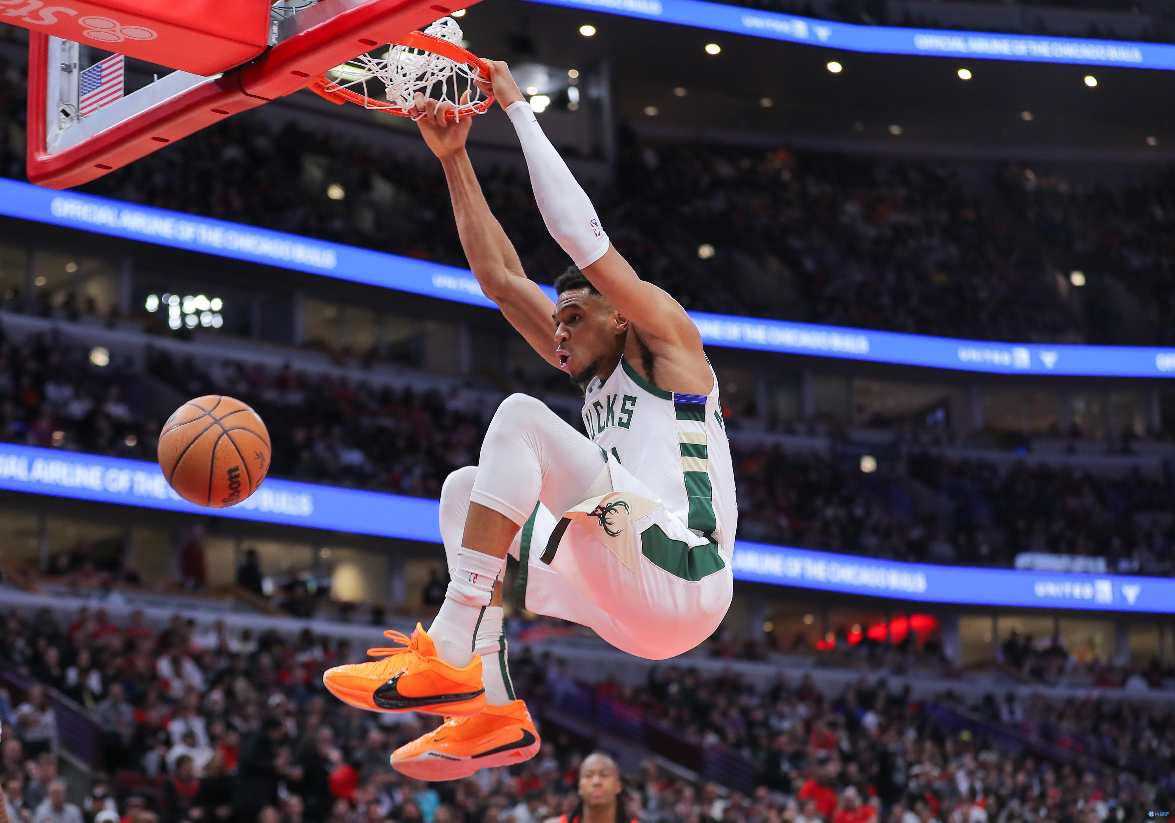 字母哥在中国队比赛中精彩发挥，比分优势明显引发热议！的简单介绍